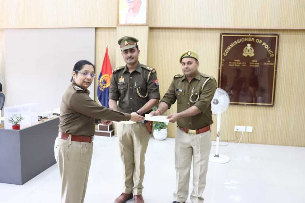 पुलिस ने मोबाइल लुटेरों का पीछा कर पकड़ा, कमिश्नर ने बढ़ाया हौंसला